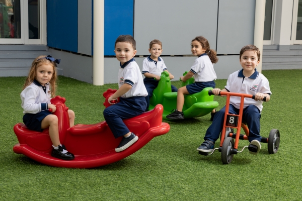 Au-delà de la classe
